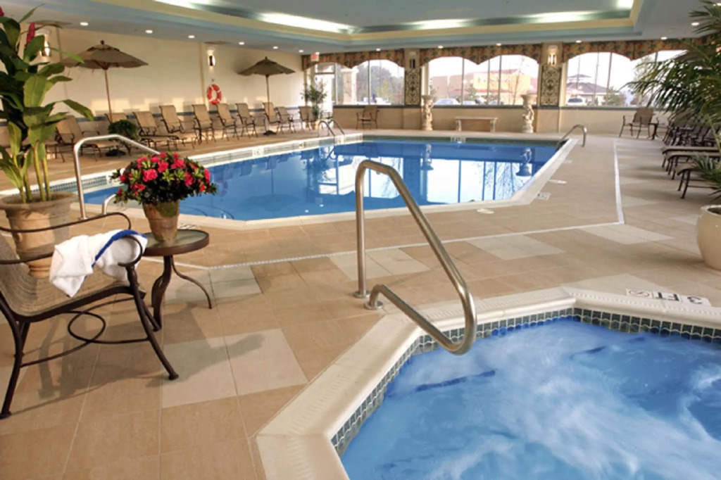 Hampton Inn & Suites Cleveland-Beachwood