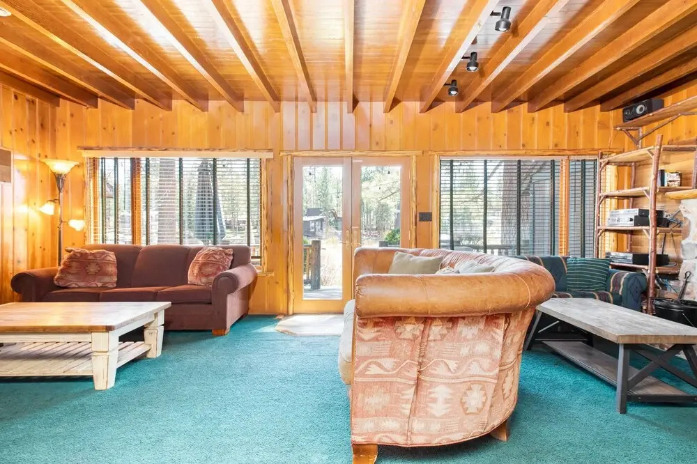 Moosehead by AvantStay Lakefront Cabin w Pool Table Bar and Lake Access