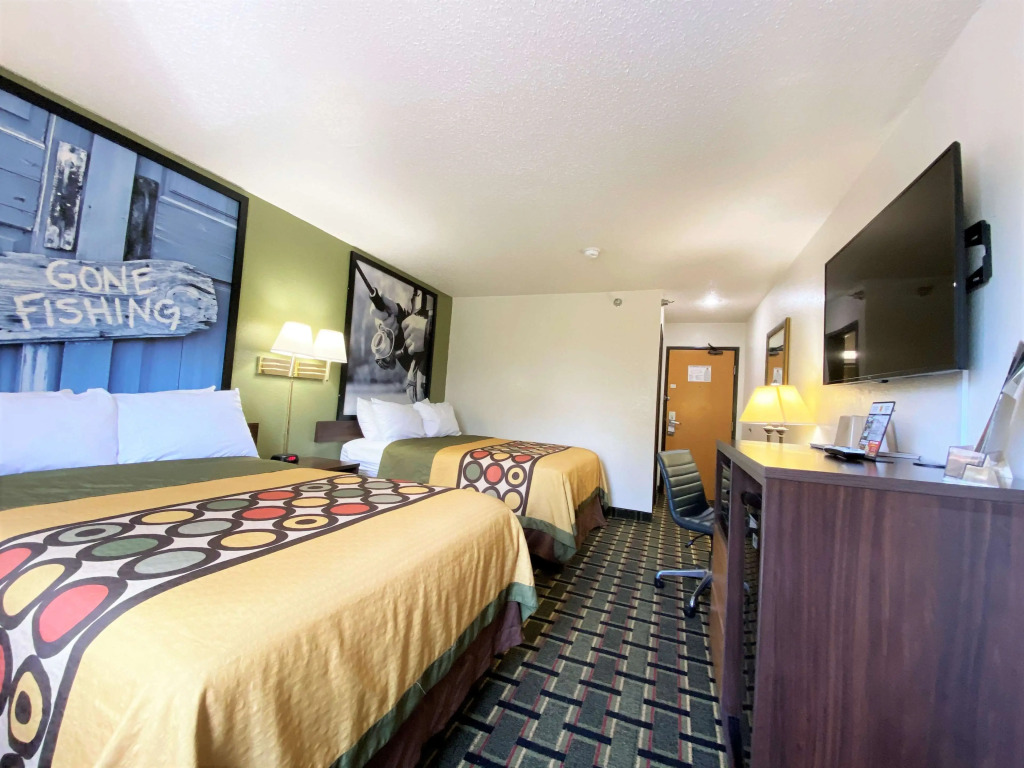 Super 8 by Wyndham Newport News/Jefferson Ave