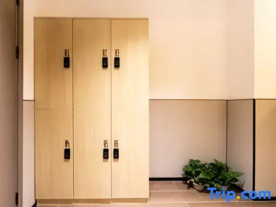 ZaiRenhai Youth Apartment