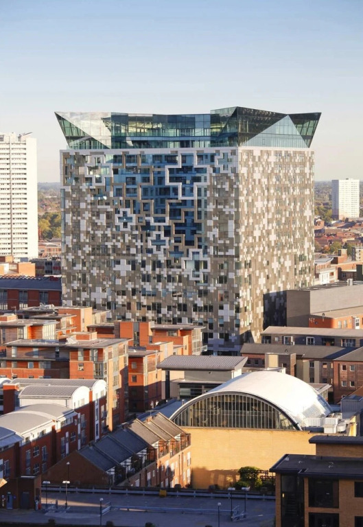 Luxury 1-bedroom Apartment With Free Parking