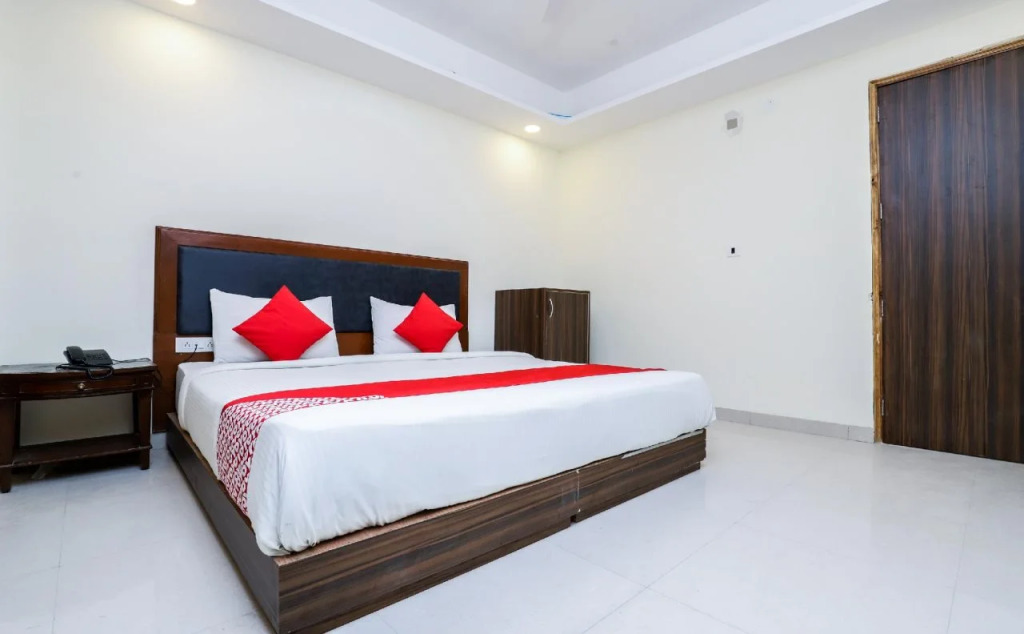Hotel Infinity Near Delhi Airport