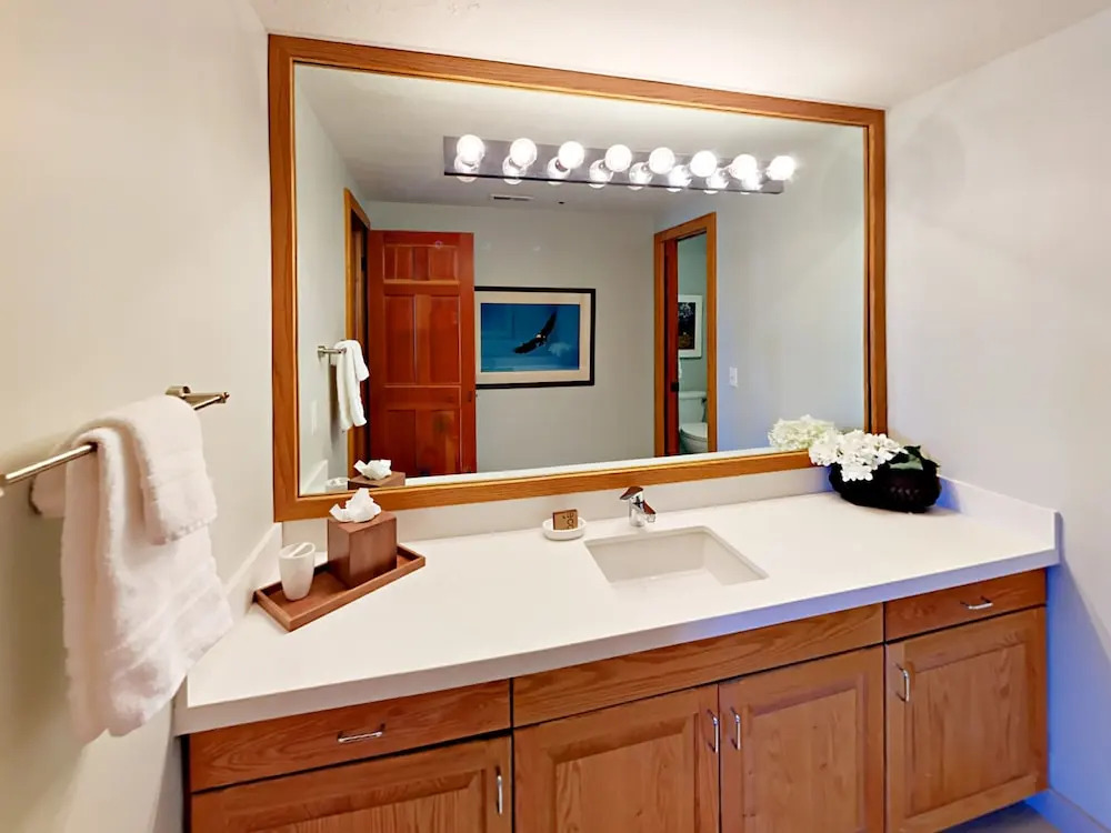 1585 Empire Avenue Condo Unit 303