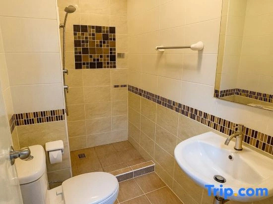 3BR Family Home | Gated Community | BKK Airport