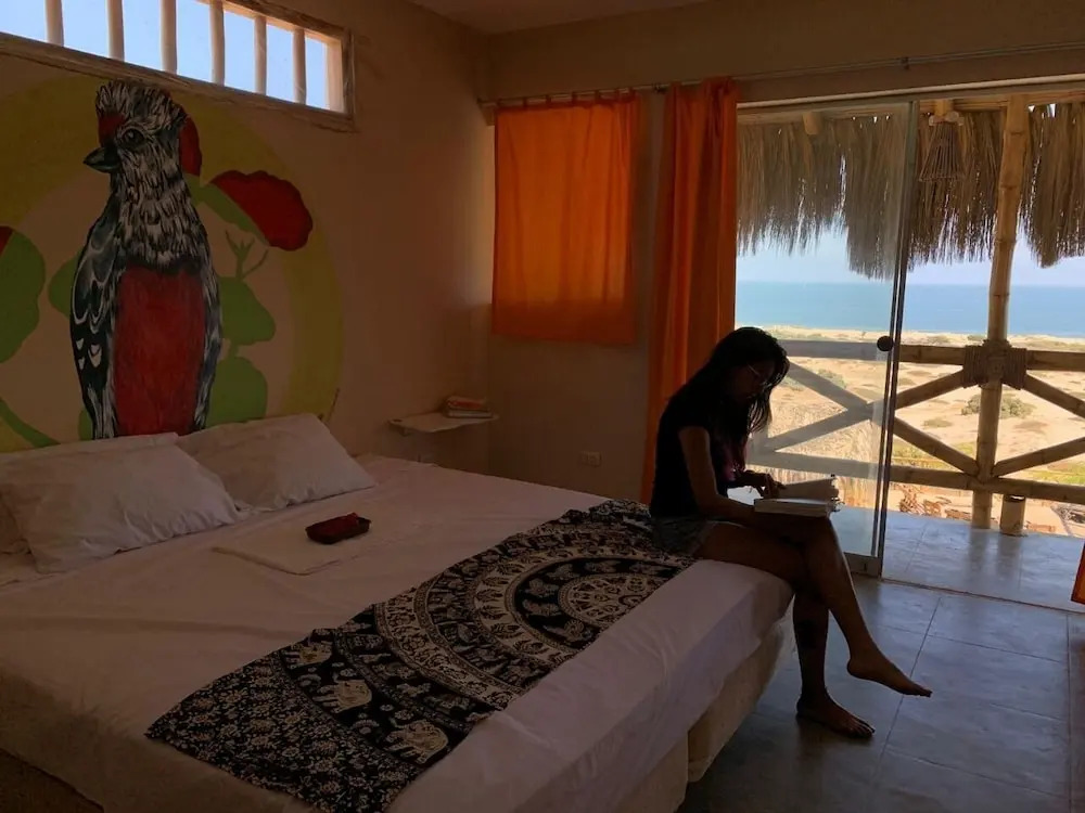 Biosfera Coworking Beach Hostel
