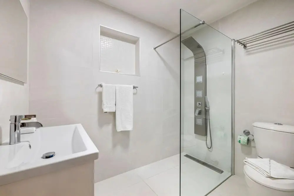 NEW 4br3ba Villa Near Eagle Beach w Private Pool