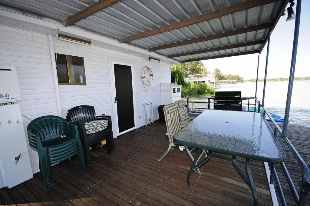 Renmark River Villas and Boats & Bedzzz