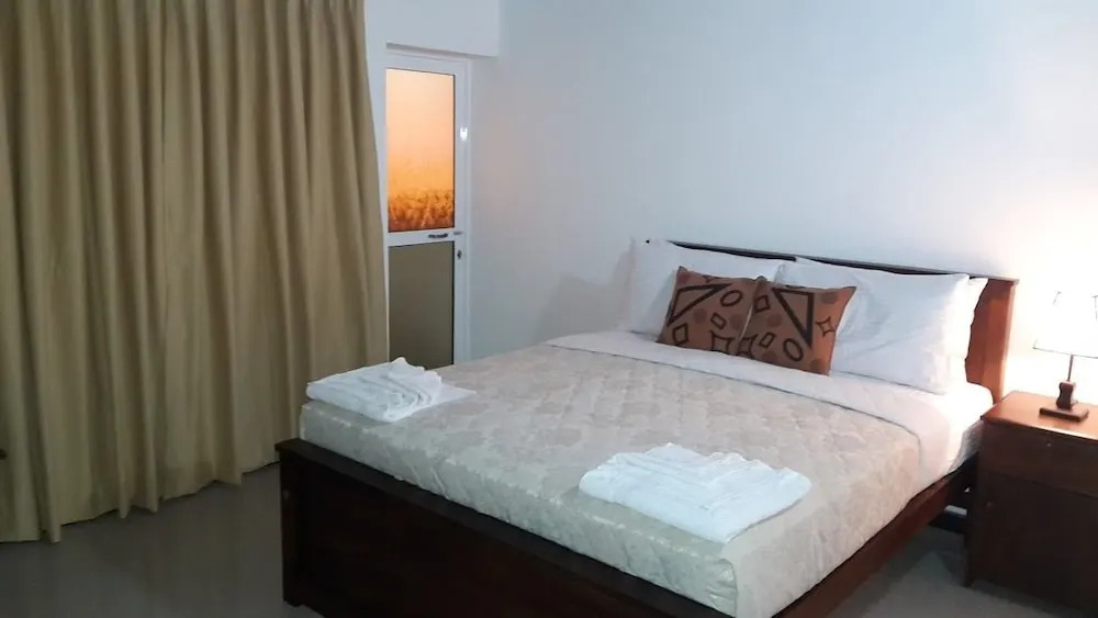 Igloo Airport Villa