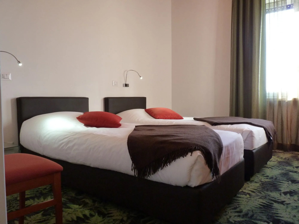 LH Hotel Arca Street Art