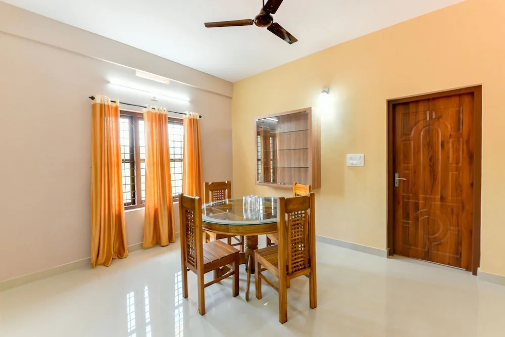 OYO 24016 Home Valley View 2BHK Sulthan Bathery