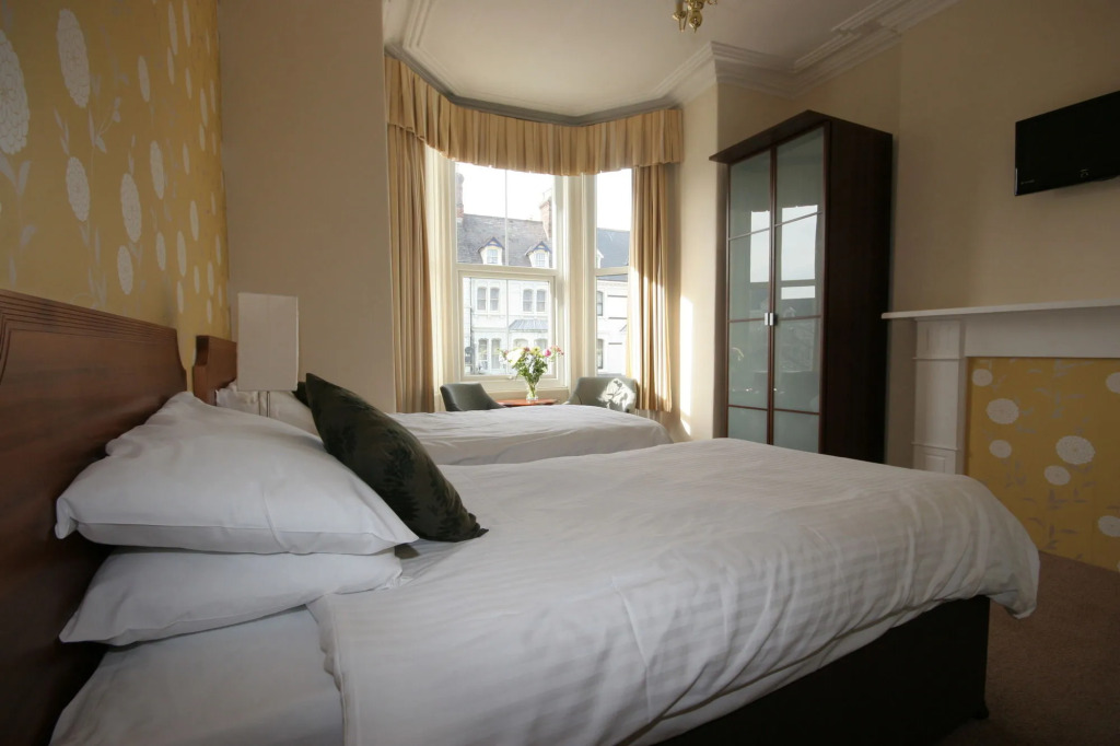 The Broadway Hotel