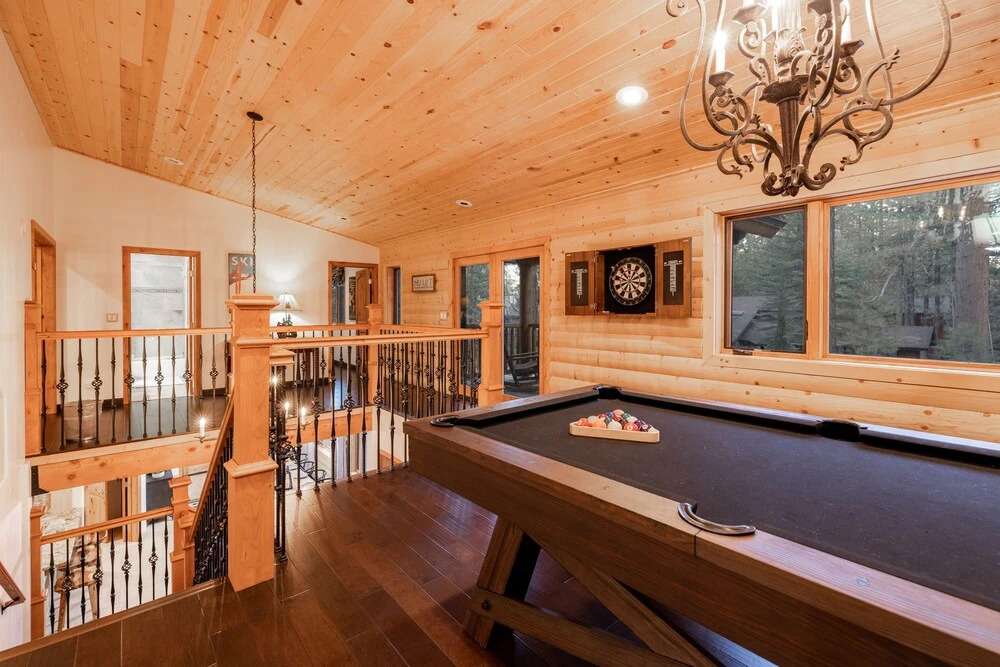 1971-winterset Lodge 5 Bedroom Home by Redawning