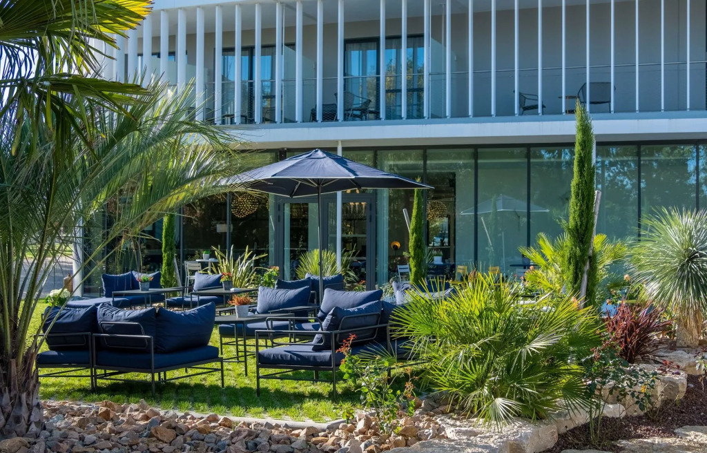 GOLDEN TULIP LYON OUEST TECHLID Hotel & Spa