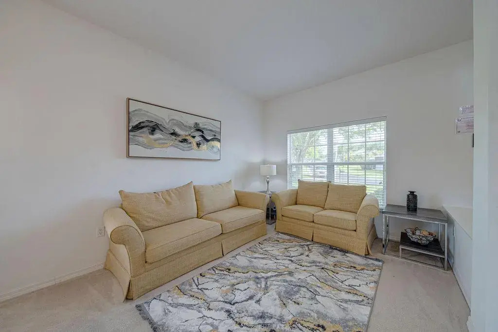 Newly Decorated 2023 5 Bedroom Private Home, Davenport, US