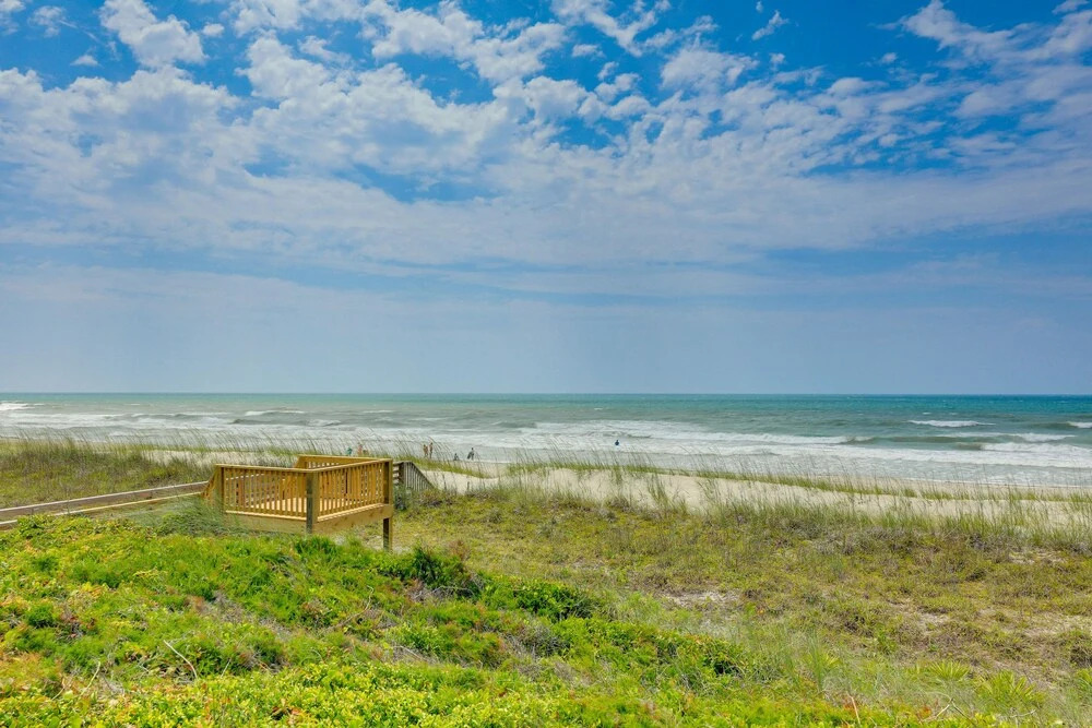 Emerald Isle Retreat - Steps Away From Beach!