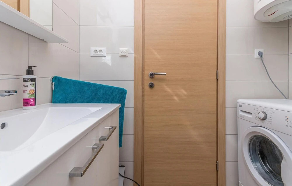 Nice Apartment in Biograd na Moru With Wifi and 2 Bedrooms
