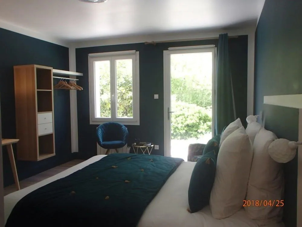Chambre dHôtes Les Pins