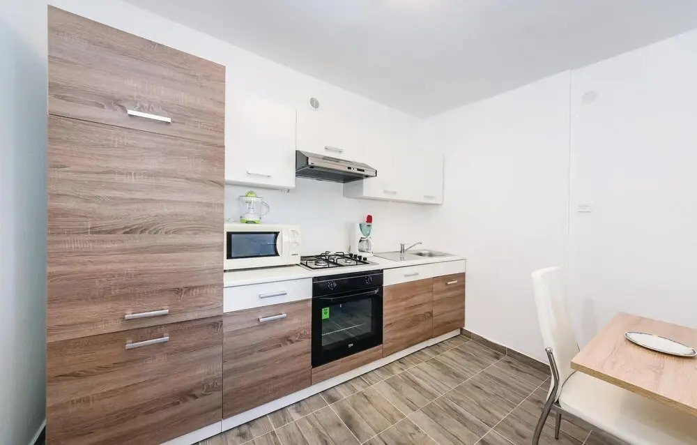 Beautiful Home in Nadin With 3 Bedrooms, Wifi and Outdoor Swimming Pool