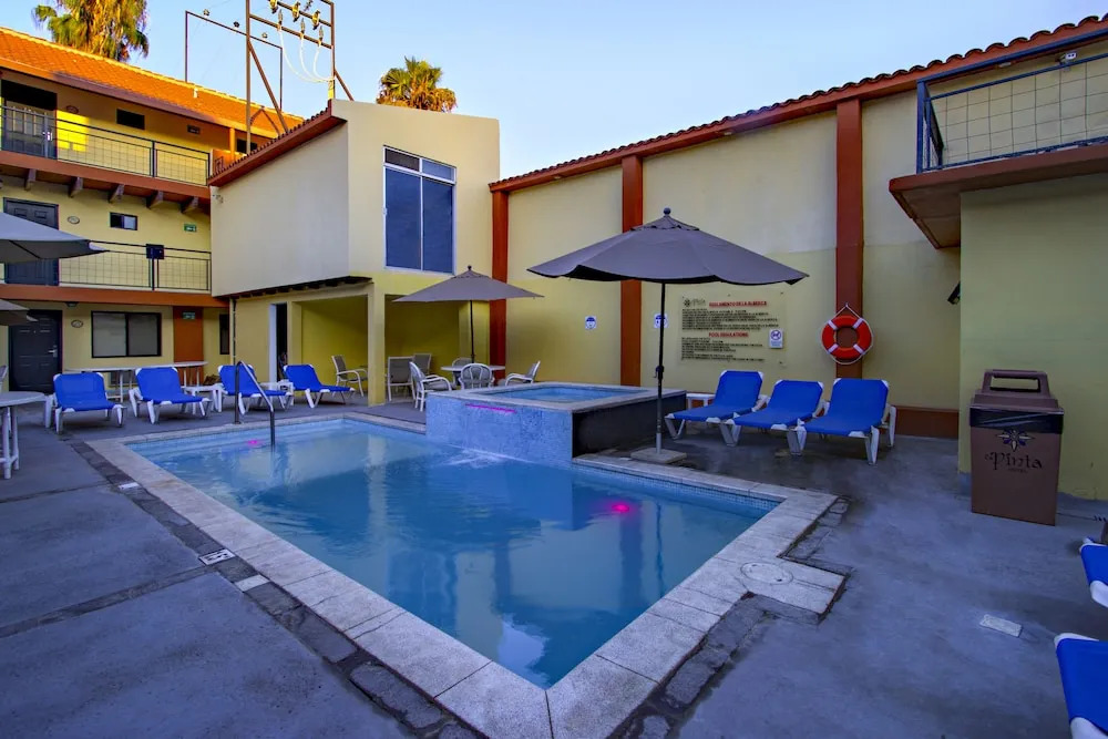 La Pinta Hotel