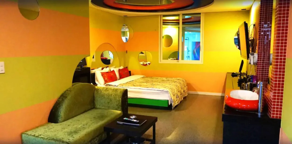 Ava Hotel