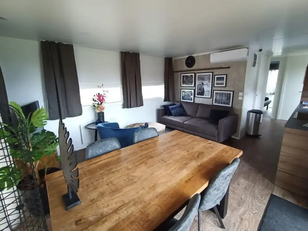 Modern Chalet With Air Conditioning