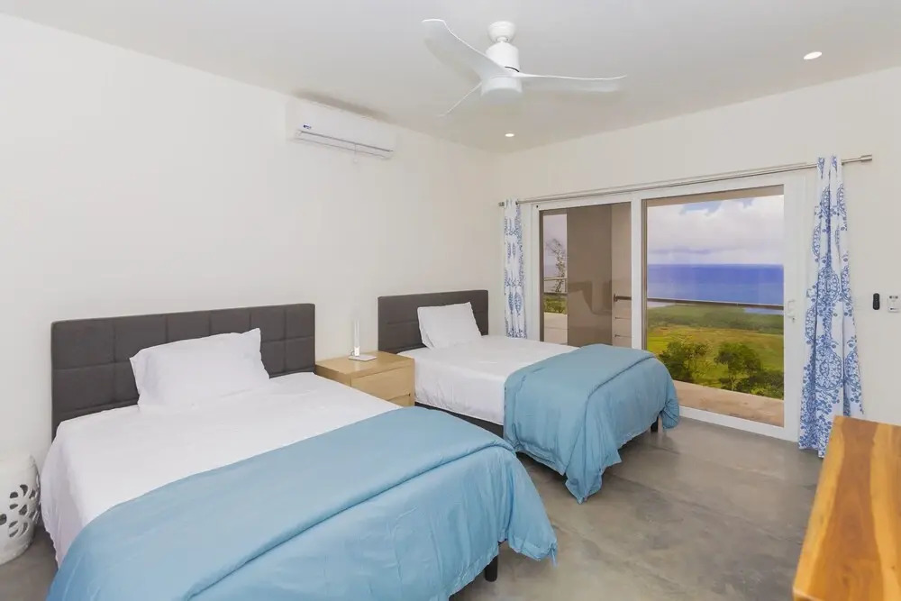 Casa de Cristal House 4 Bedrooms 3.5 Bathrooms Home