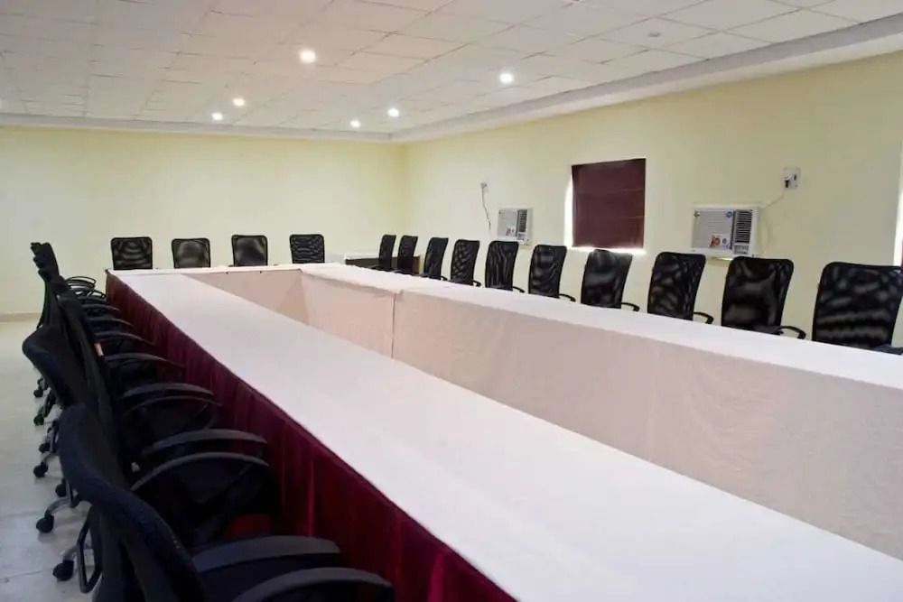JPS Resort with Swimming Pool Near IMT Manesar