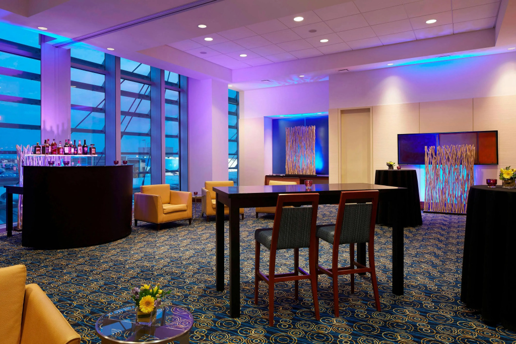 Marriott Montreal Airport In-Terminal Hotel