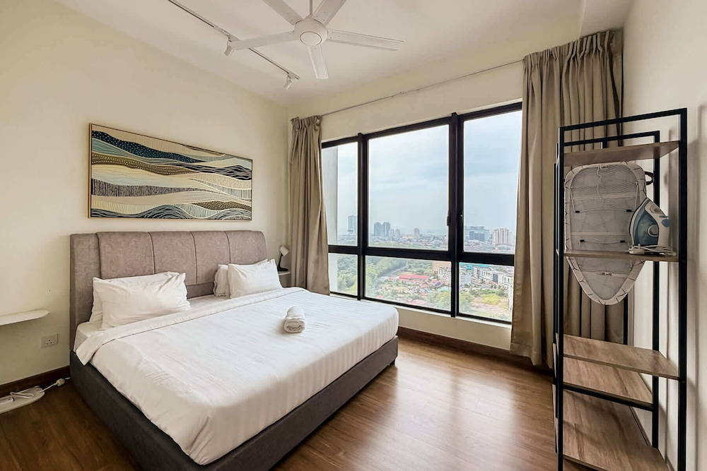 Stylish Duplex Loft Pool Near Jonker St Melaka
