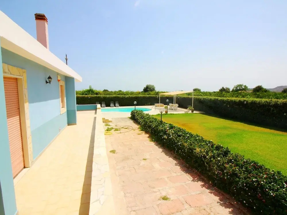 Serene Villa in Floridia With Swimming Pool