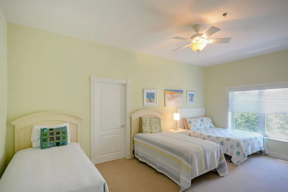 DP102 - Penthouse Style Condo - Villas at Dune Point by RedAwning