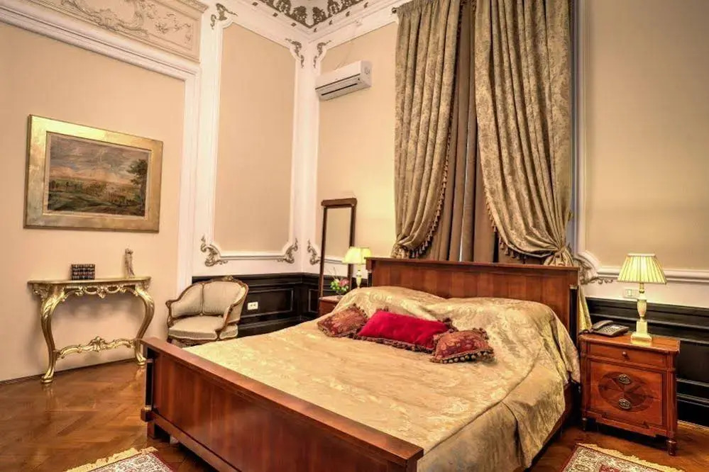 Hotel Grand