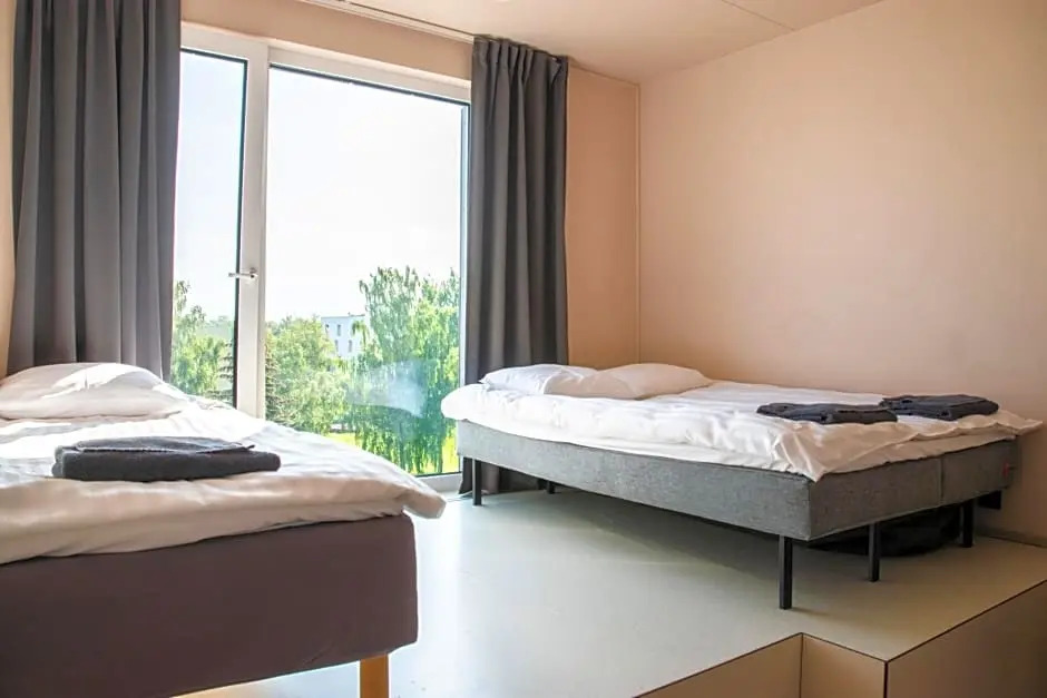 Hugo Apartment Hotel