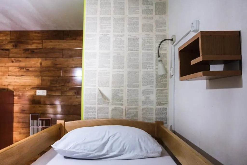 Envoy Hostel & Tours