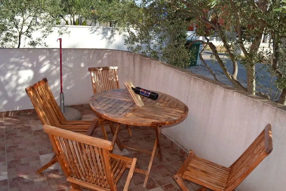 Apartments Davor