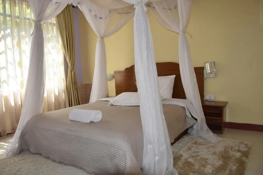 Yaris Guest House M&M