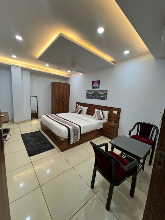 Hotel RK palace near airport