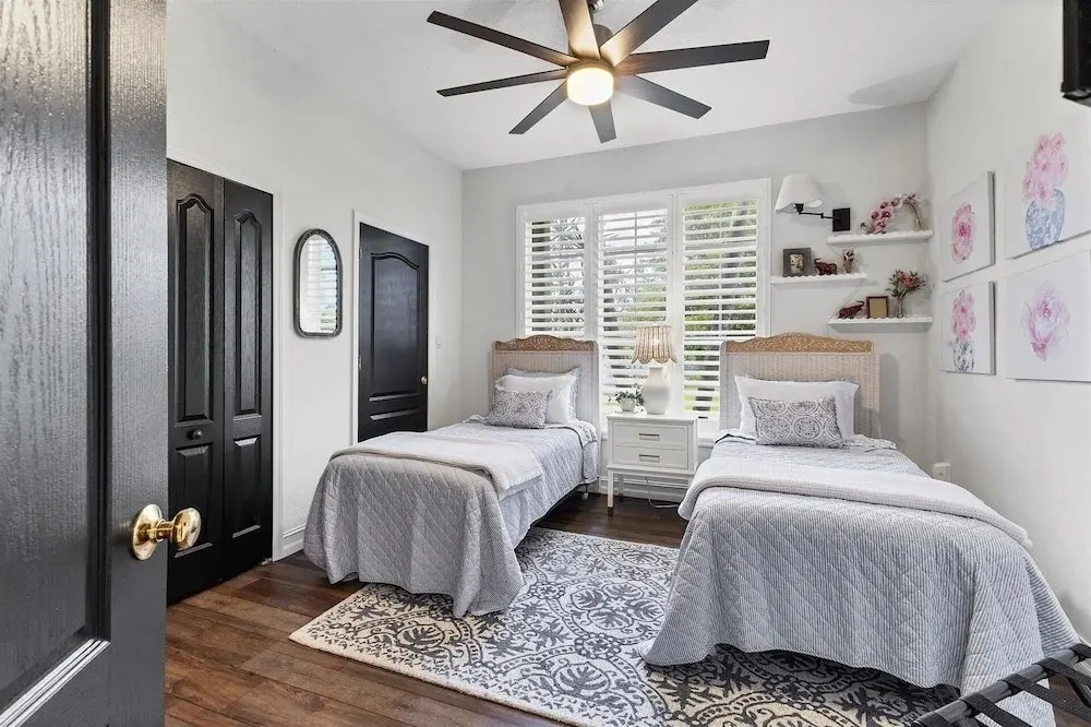 Punta Gorda Isles 4-Bedroom Private Pool Home on Canal 4 Home