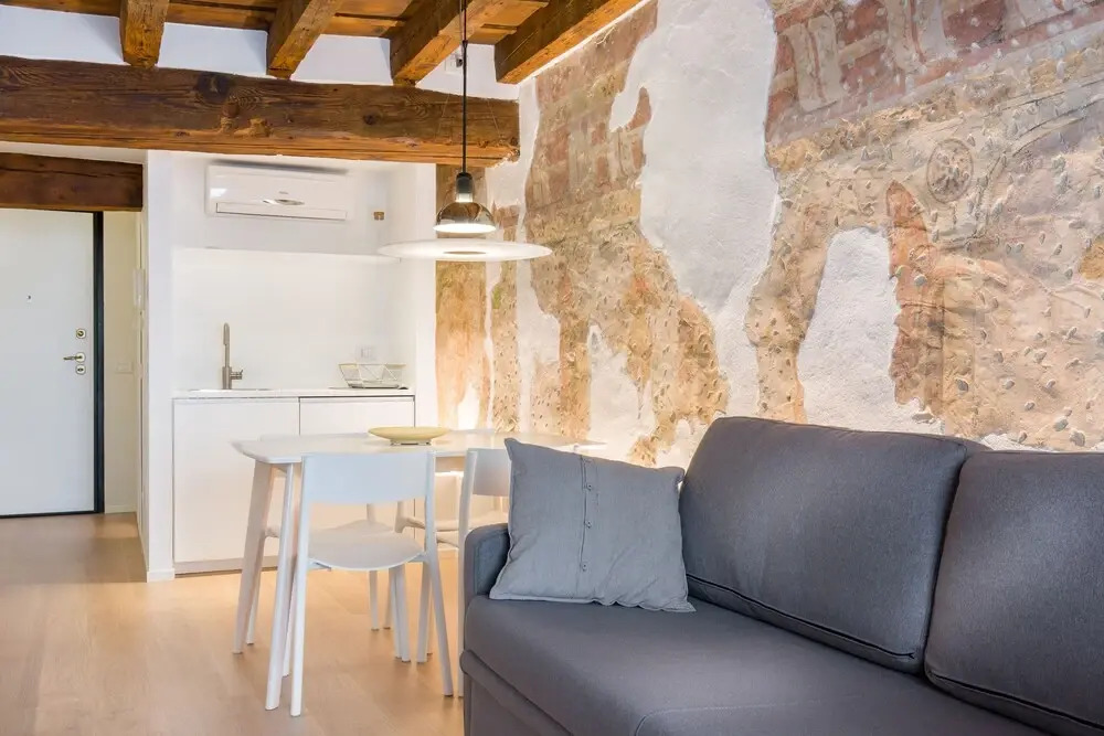 Verona For Rent Affresco