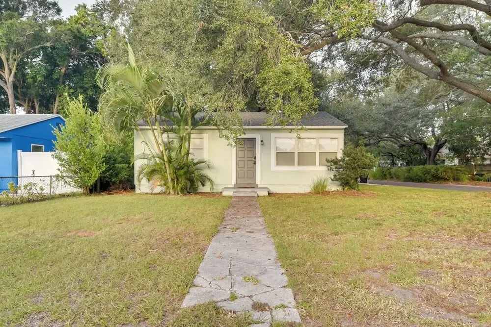 Pet-friendly Gulfport Home: Walkable Location!
