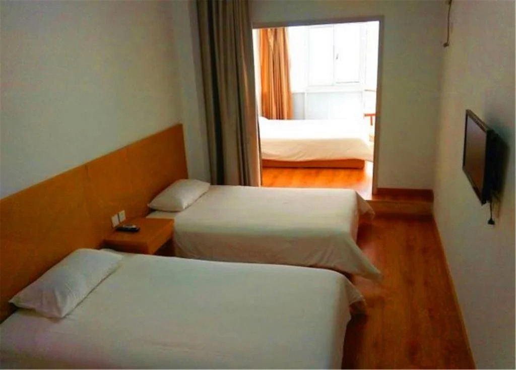 Atour Hotel Qingdao Zhanqiao Zhongshan Road