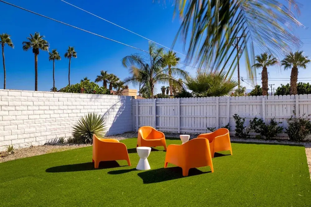 Retro Desert Retreat - Ideal Palm Springs