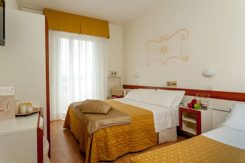 Hotel Aristeo Rimini fronte mare