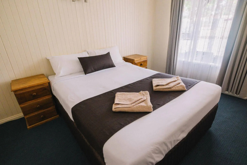 London Motor Inn