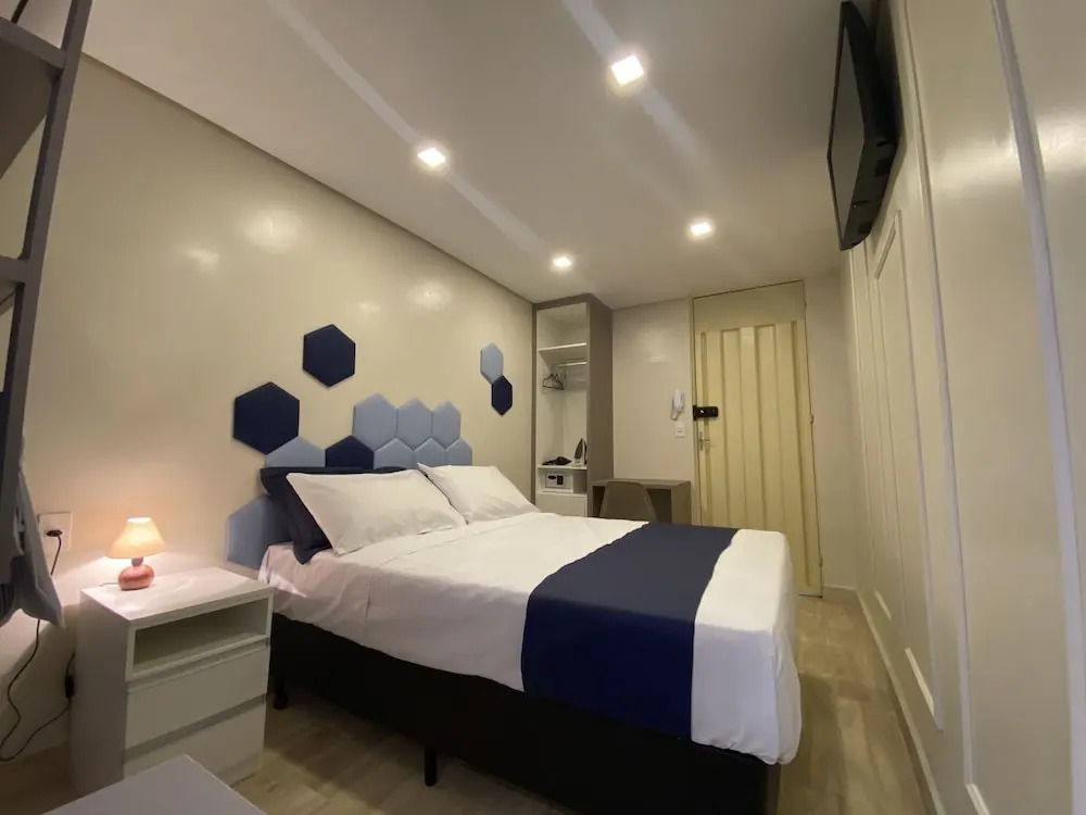 Urban Box House