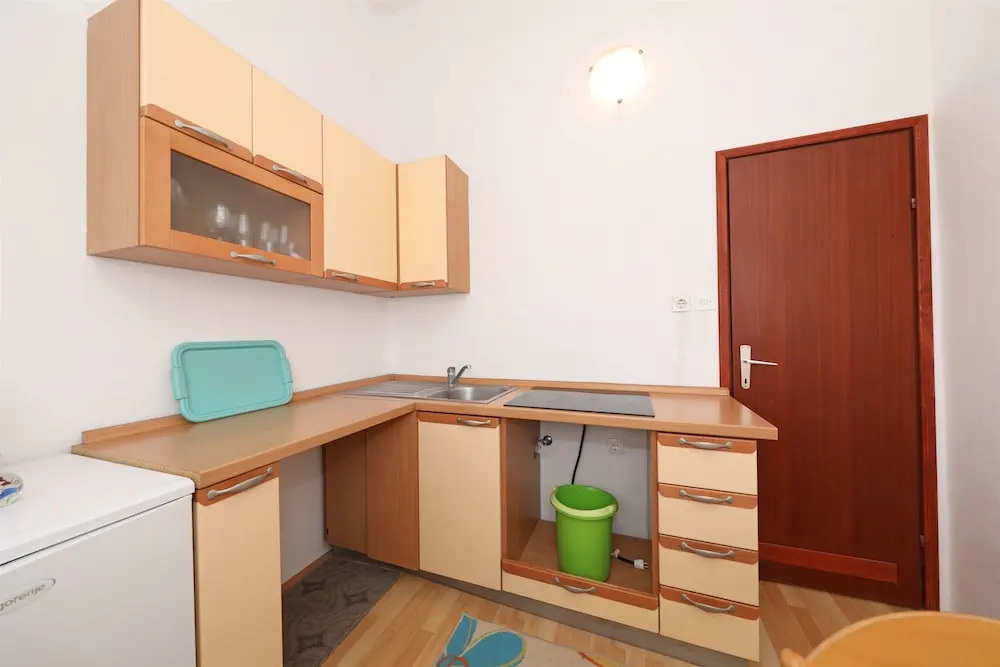 Apartment Summer Break