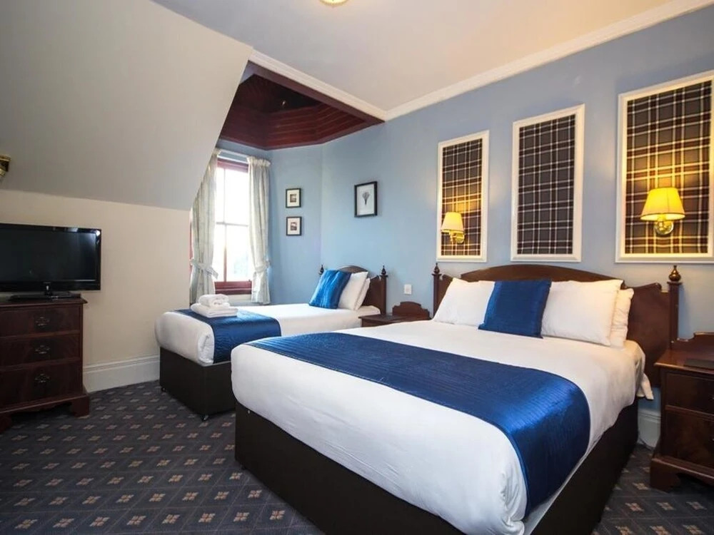 The Woodside Hotel, Aberdour. Exclusive Use