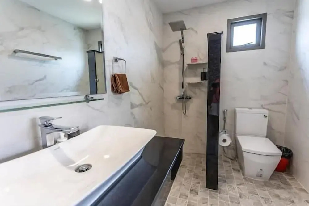 3BR Pool Villa Near Boat Avenue V29