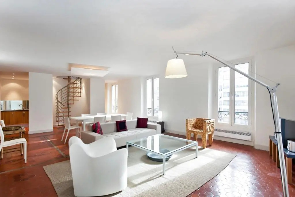 Appartement Spacieux Entre Croisette et rue D'antibes