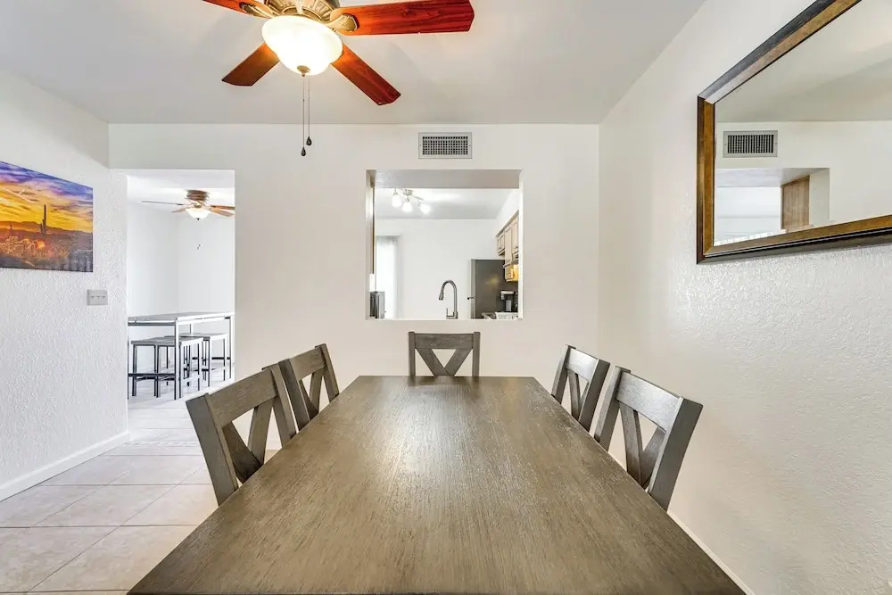 4 Mi to Downtown Tucson: Peaceful Townhome!